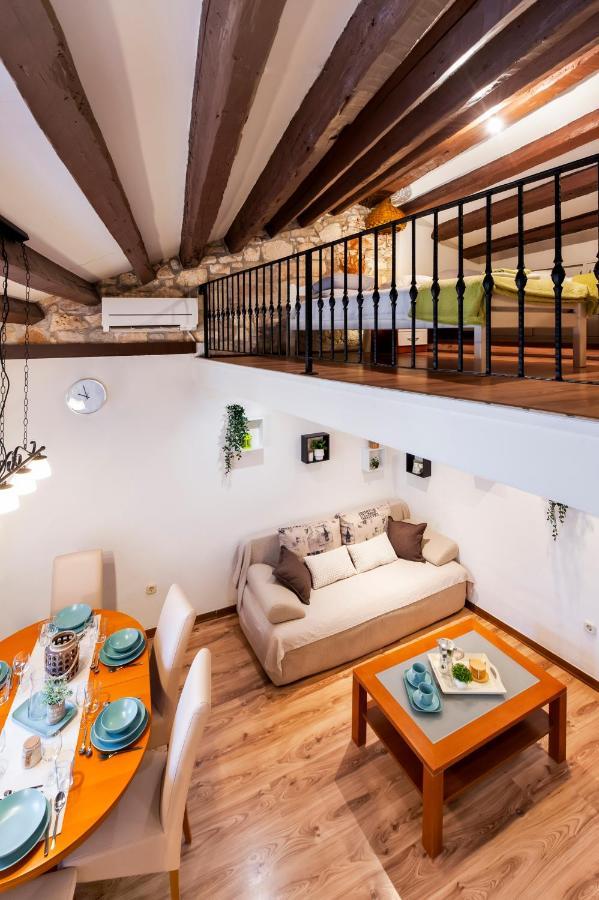 Ap Downtown Apartment โรวีน ภายนอก รูปภาพ